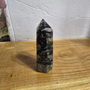 QUE SERA Crystal Tower